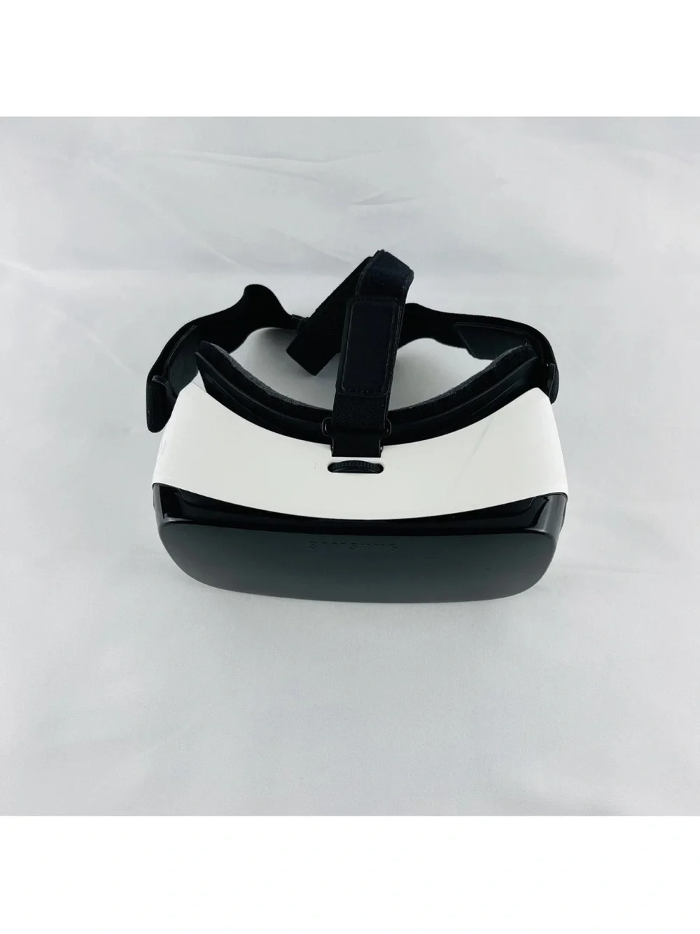 Samsung Gear VR Headset Powered By Oculus Model SM-R322